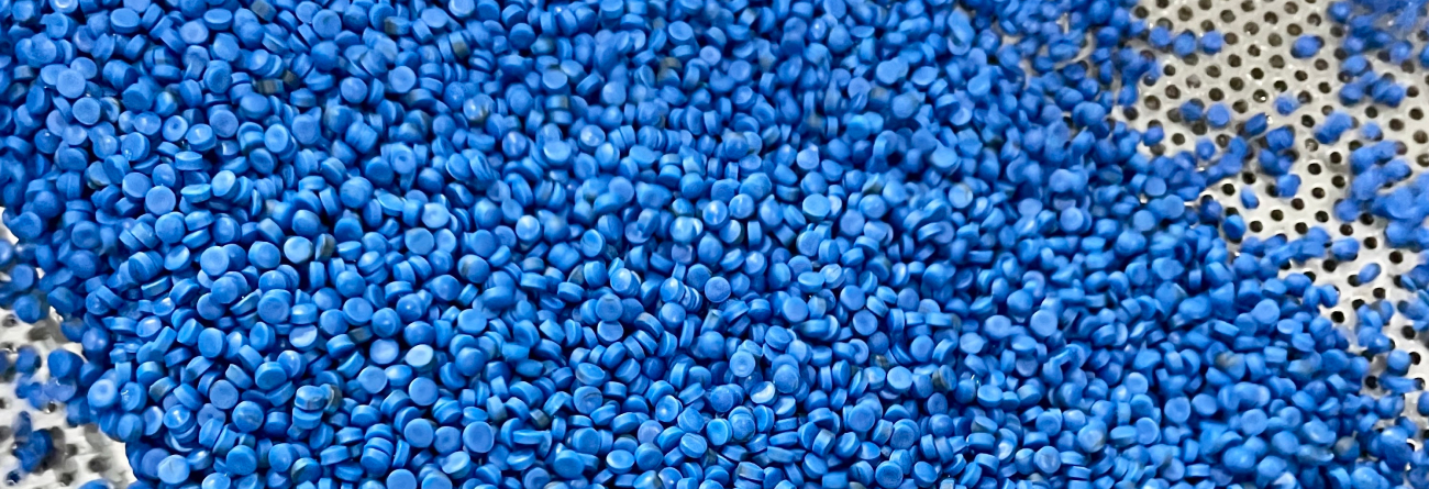 Pellets reciclados de HDPE provenientes de residuos de producción de plástico